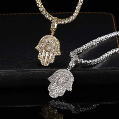 18K Gold Hamsa Pendant